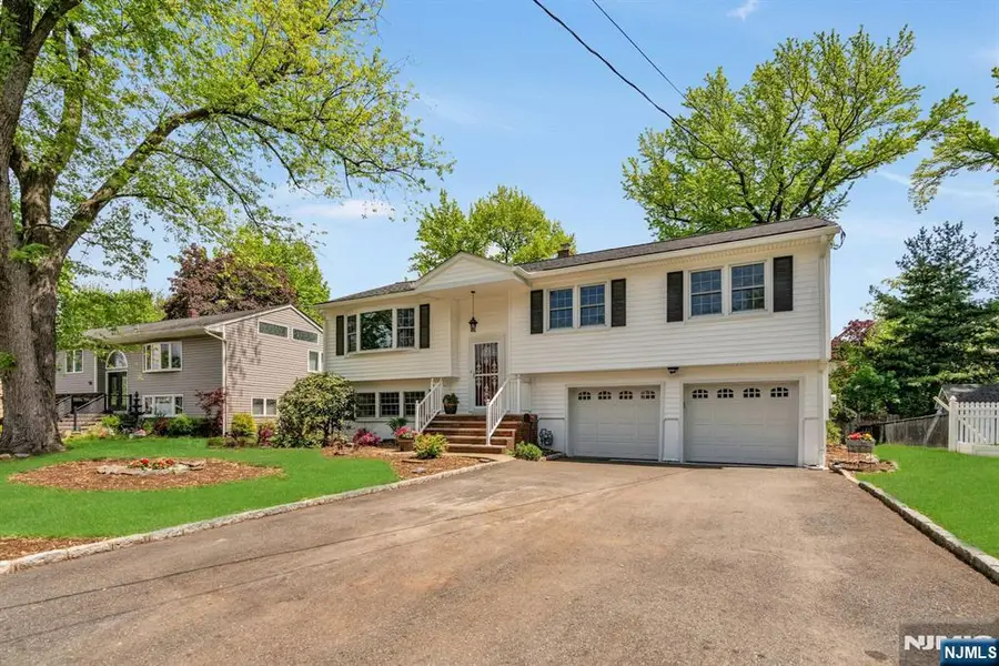 98 Vassar Drive, Paramus, NJ 07652 - #3