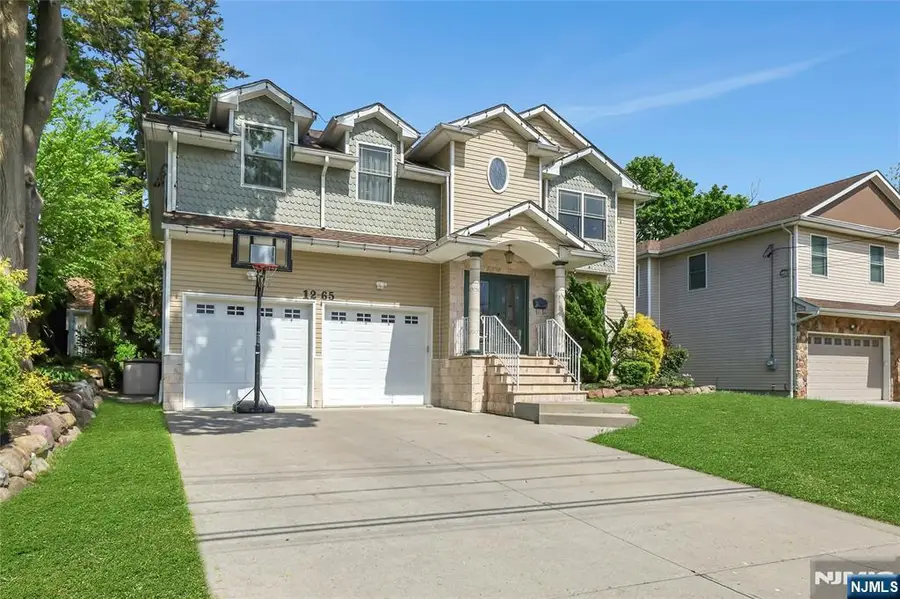 12-65 Burbank Street, Fair Lawn, NJ 07410 - #2