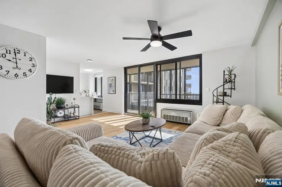 200 Winston 2811, Cliffside Park, NJ 07010 - #2