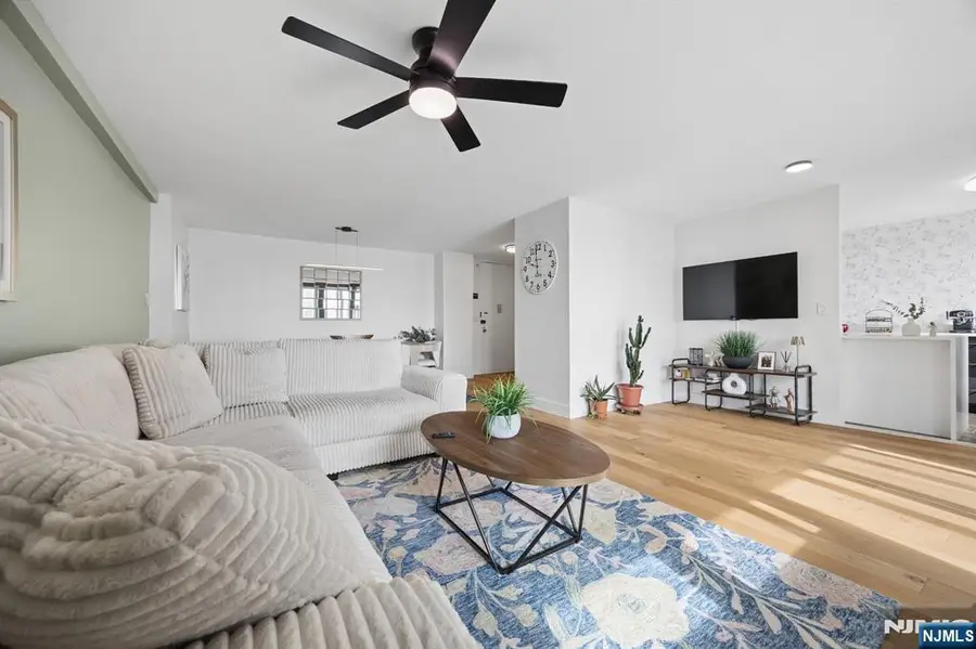 200 Winston 2811, Cliffside Park, NJ 07010 - #3