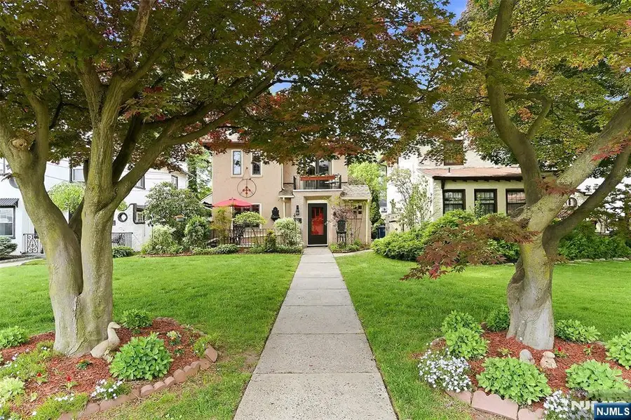 31 Martin Terrace, Hackensack, NJ 07601 - #3