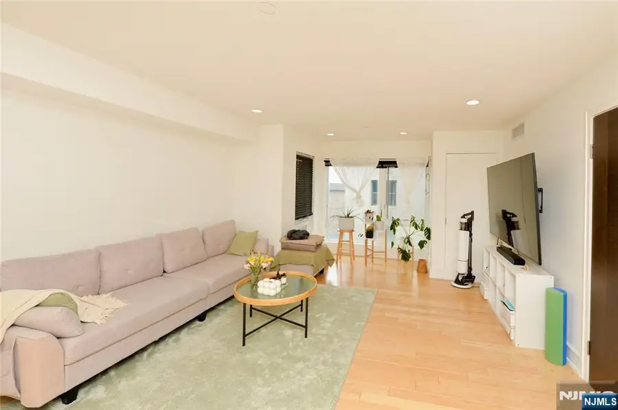 310 Cliff Lane 3F, Cliffside Park, NJ 07010 - #2
