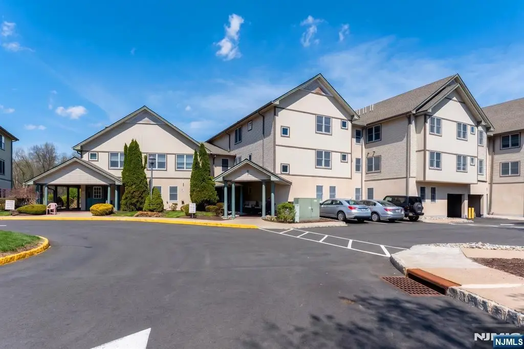 81 Park Edge 2K, Berkeley Heights, NJ 07922 - #1