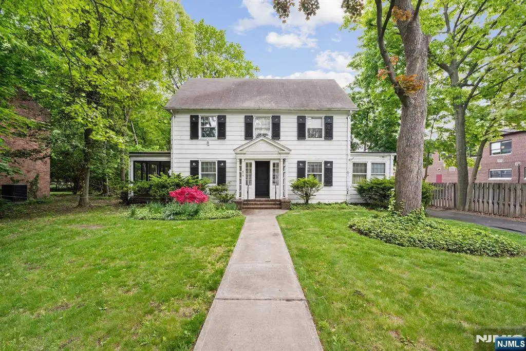 819 Roanoke Avenue, Elizabeth, NJ 07208 - #1