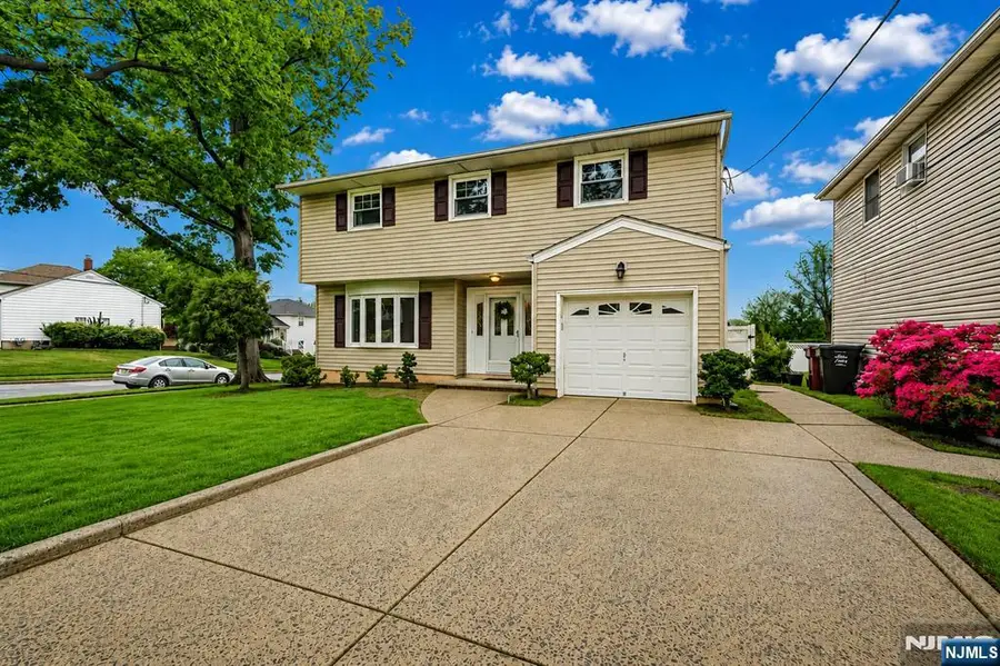 32 Crestwood Avenue, Nutley, NJ 07110 - #2
