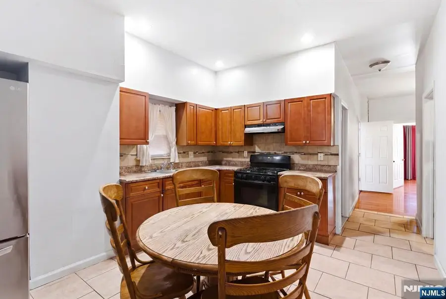 161 Seaview Avenue, Jersey City, NJ 07305 - #3
