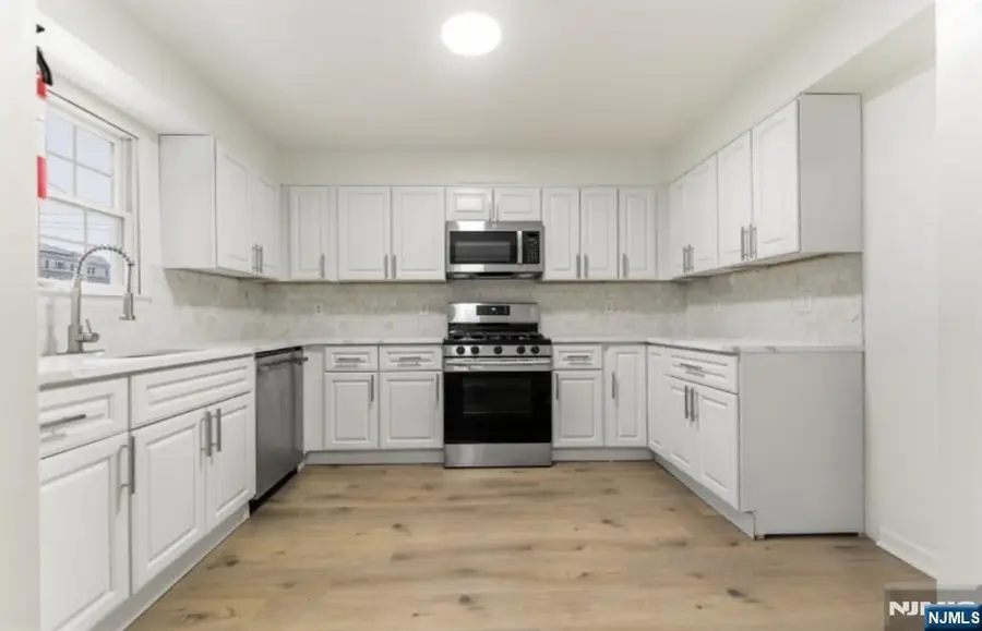 18 Kinney Street, Newark, NJ 07102 - #3