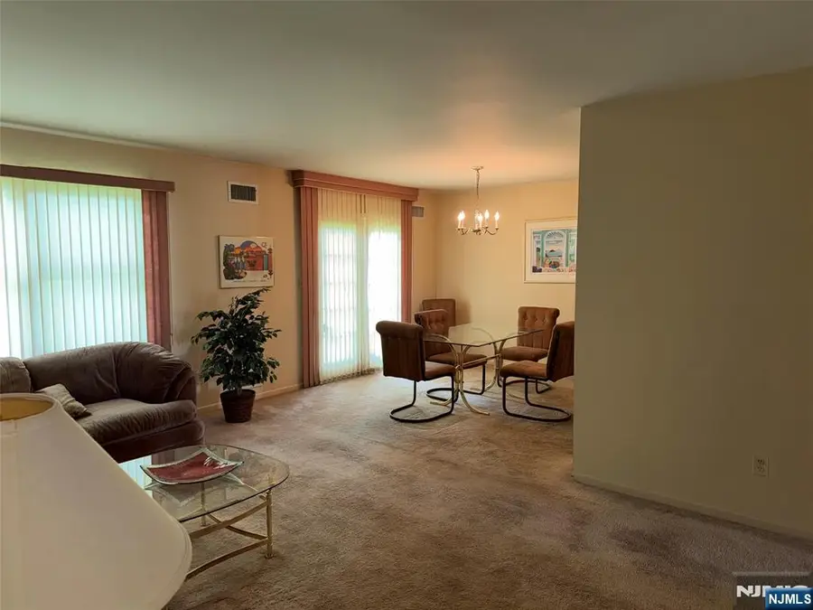 35 Meadowview Terrace 35, Fair Lawn, NJ 07410 - #3