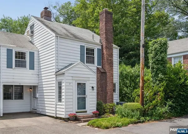 14 Bancroft Place, Fair Lawn, NJ 07410