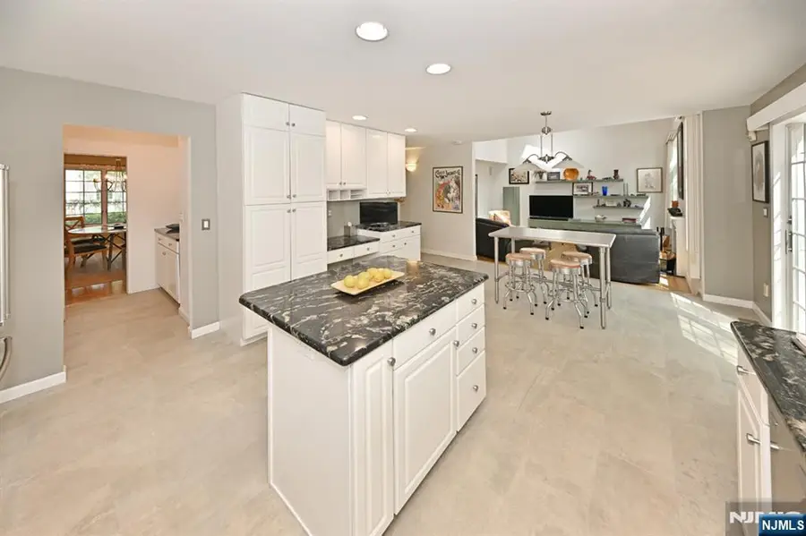 6 Schill Place, Hillsdale, NJ 07642 - #2