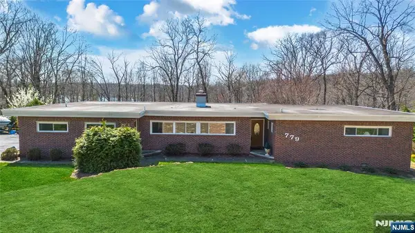 779 Berdan Avenue, Wayne, NJ 07470