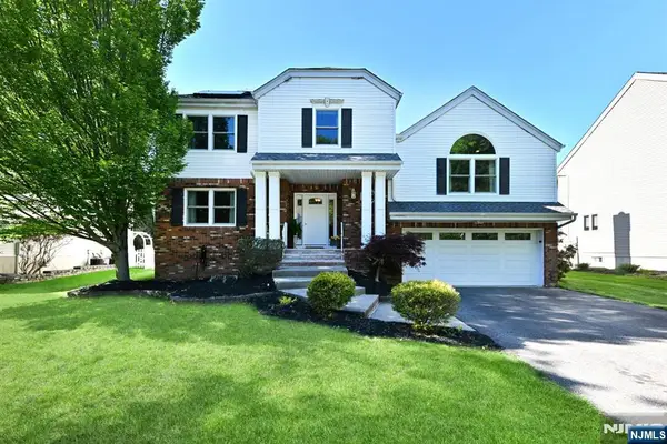 142 Geiger Drive, River Vale, NJ 07675