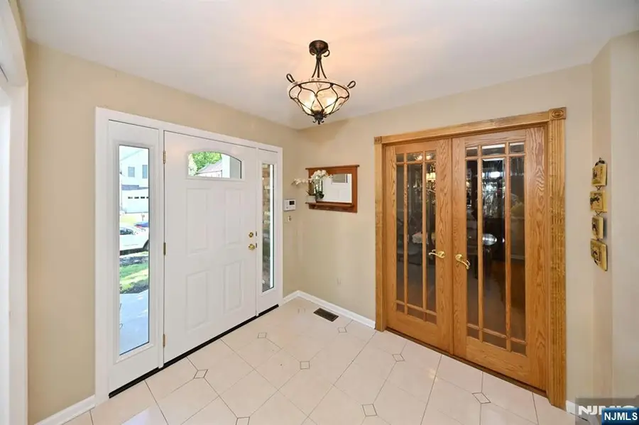 142 Geiger Drive, River Vale, NJ 07675 - #3