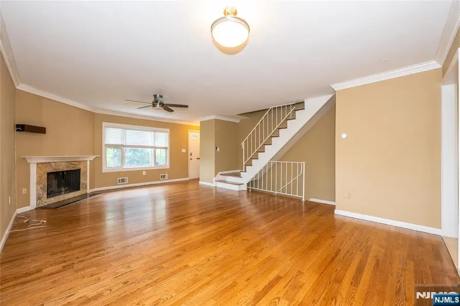 575 Grove Street G6, Clifton, NJ 07013 - #3
