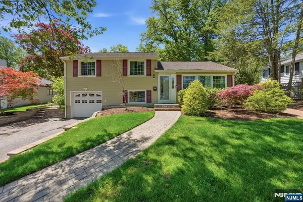 12 Willis Drive, Closter, NJ 07624