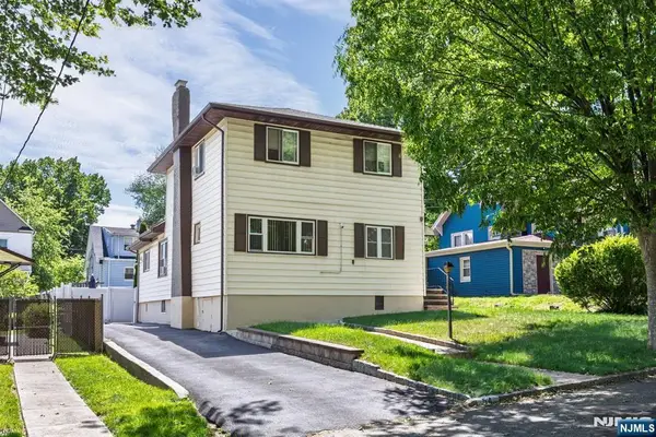 54 Bedford Avenue, Teaneck, NJ 07666