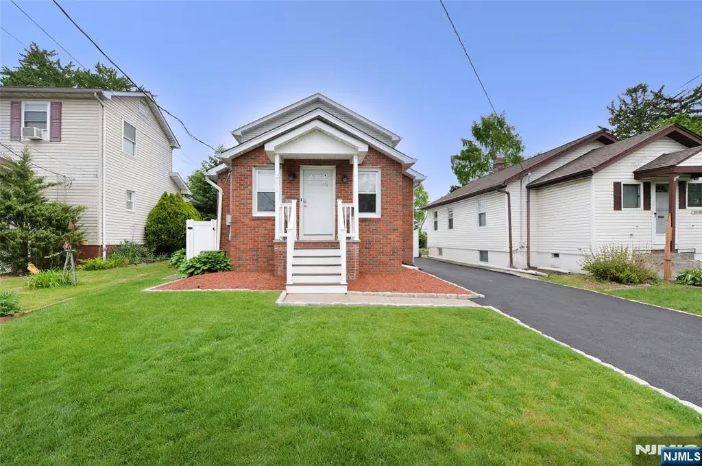 25-14 Berdan Avenue, Fair Lawn, NJ 07410 - #1
