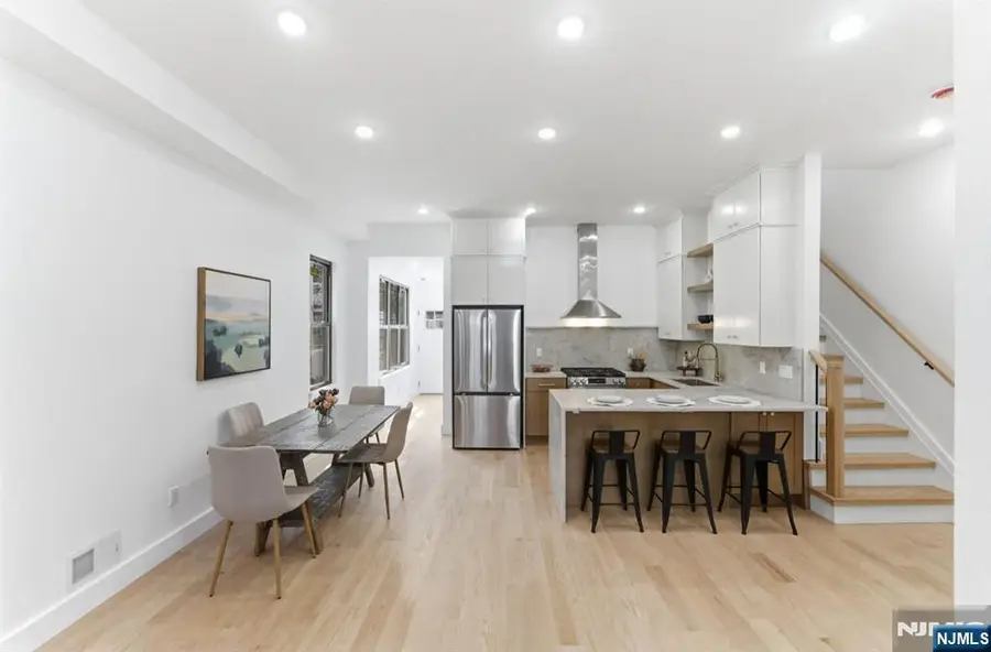 113.5 Oak Street 1, Jersey City, NJ 07304 - #2