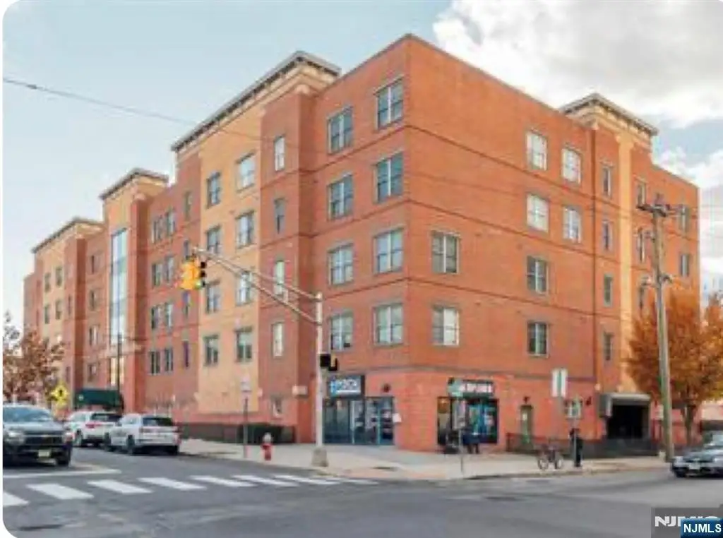1209 Summit Avenue 402, Jersey City, NJ 07307 - #1