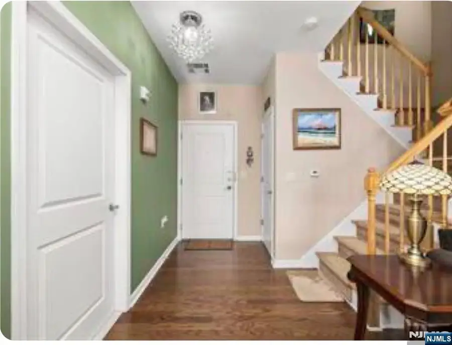 1209 Summit Avenue 402, Jersey City, NJ 07307 - #3