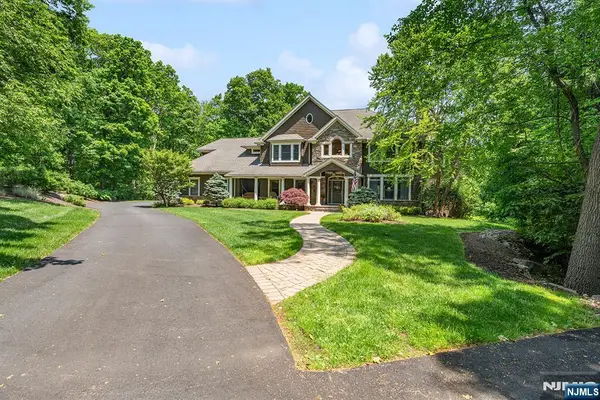 56 Pheasant Run, Kinnelon Borough, NJ 07405