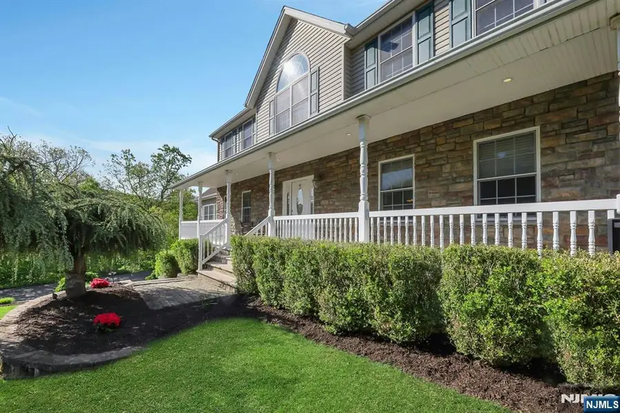 8 Buena Vista Drive, Ringwood, NJ 07456 - #3