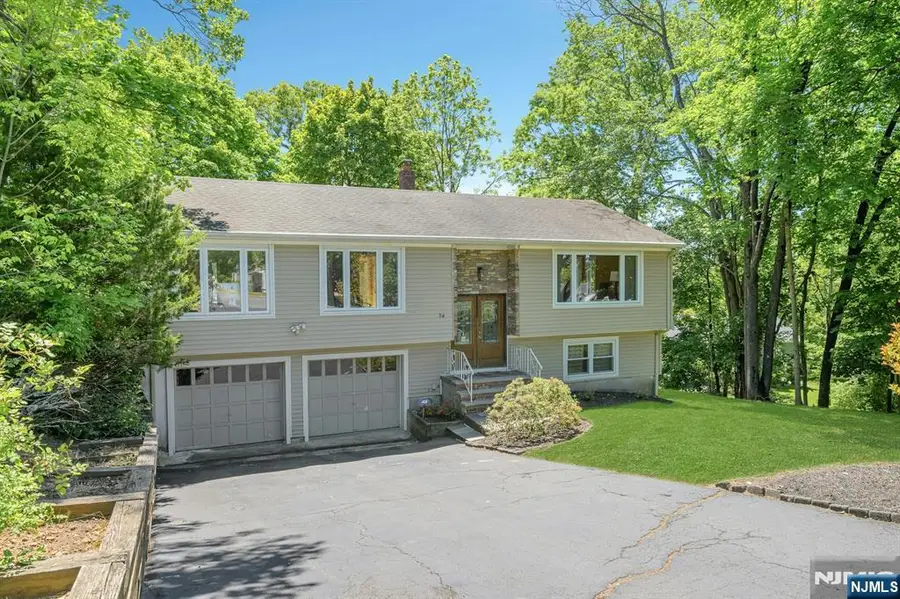 34 Bear Brook Lane, Livingston, NJ 07039 - #3
