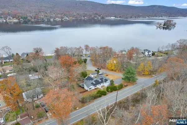 699 Shore Road, West Milford, NJ 07421