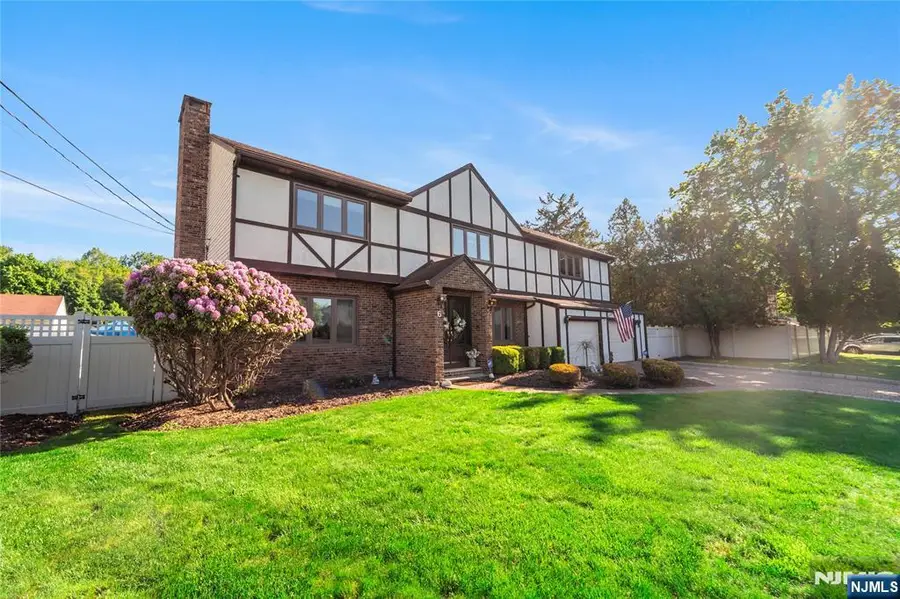 6 Jay Street, Old Tappan, NJ 07675 - #3