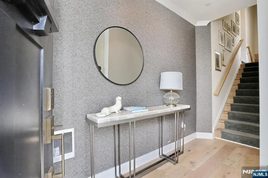 32 Melody Lane 37, Upper Saddle River, NJ 07458 - #3
