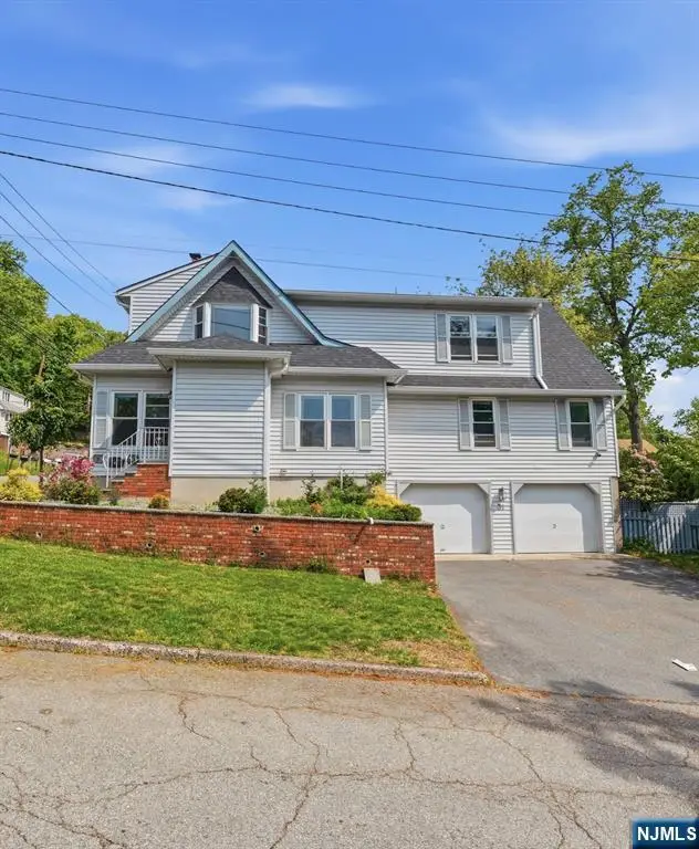 31 Knoble Place, Hawthorne, NJ 07506 - #1