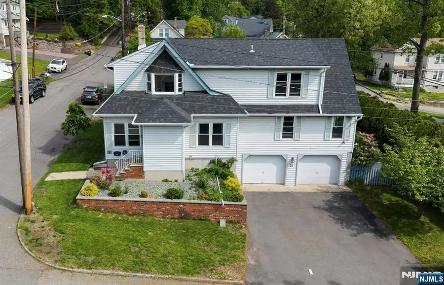 31 Knoble Place, Hawthorne, NJ 07506 - #2