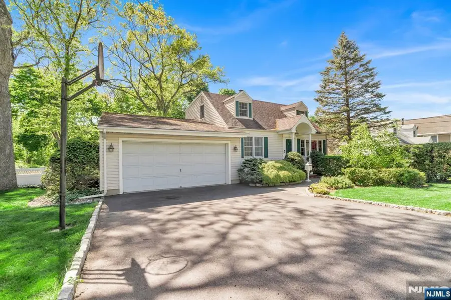 28 Wanamaker Avenue, Mahwah, NJ 07430 - #2