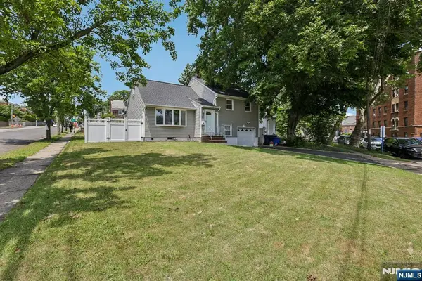 1 Franklin Place, Hackensack, NJ 07601