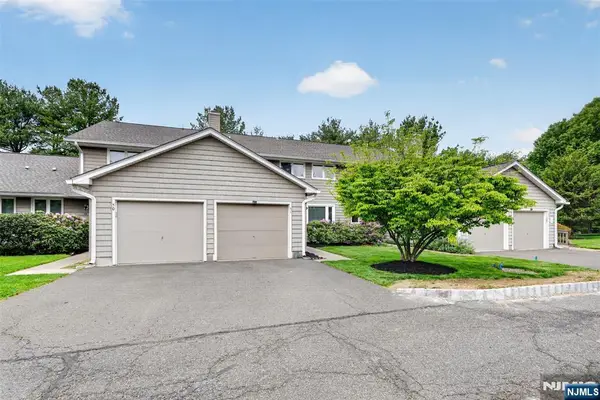 51 Sunset Court 51, Mahwah, NJ 07430