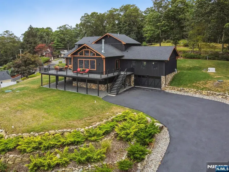 8 Sutton Road, Hopatcong, NJ 07843 - #2