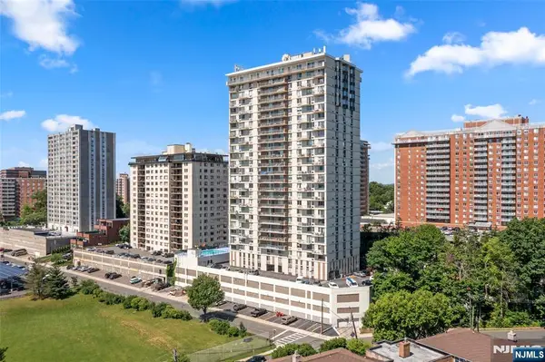 160 Overlook Avenue 2C, Hackensack, NJ 07601