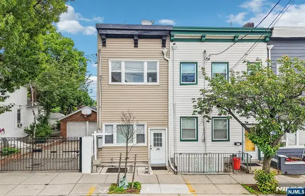 90 Hackensack, Weehawken, NJ 07086