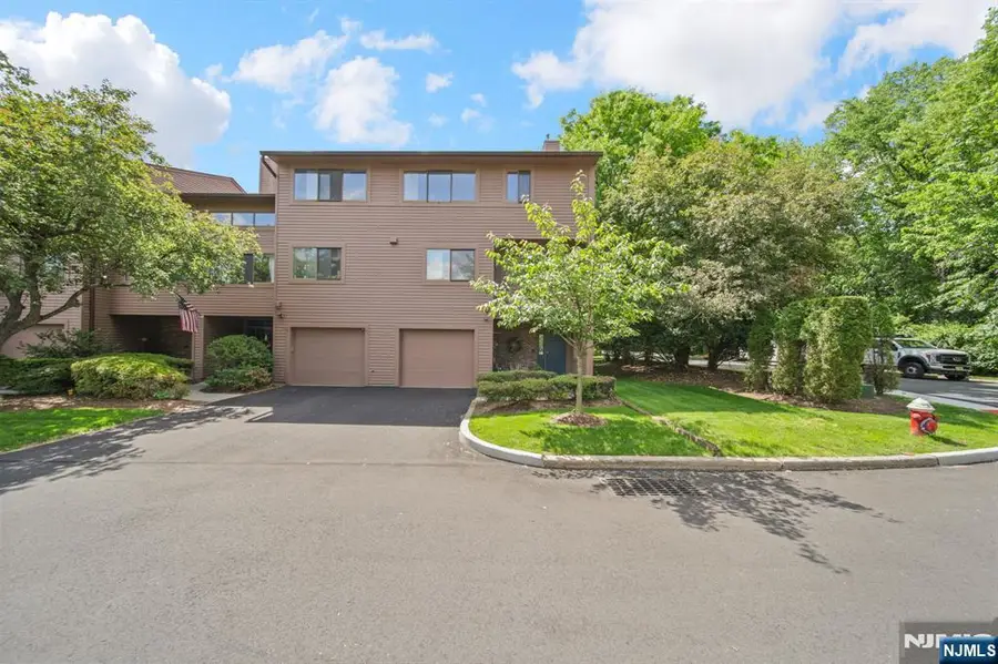 31 Berkeley Court 31D, Township Of Washington, NJ 07676 - #3