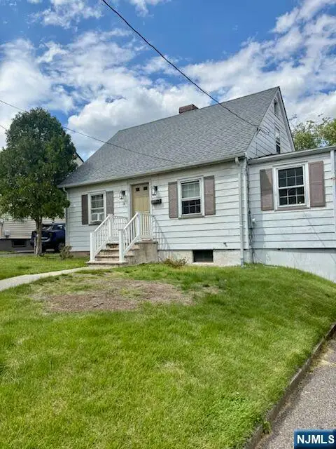 18 Durrell Street, Verona, NJ 07044