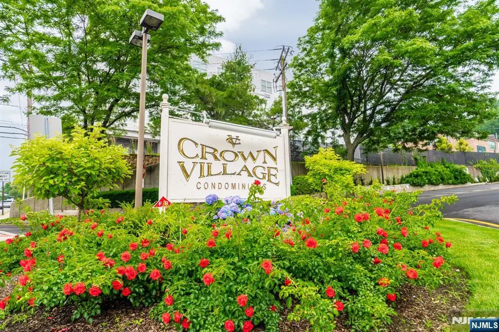 400 Crown Court 581, Edgewater, NJ 07020 - #1