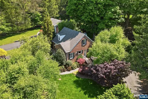 806 Ramapo Valley Road, Oakland, NJ 07436