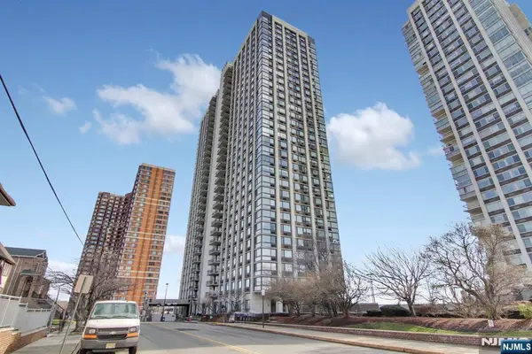 200 Old Palisade Road 5E, Fort Lee, NJ 07024