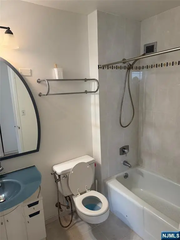 7000 Blvd 138G, West New York, NJ 07093 - #3