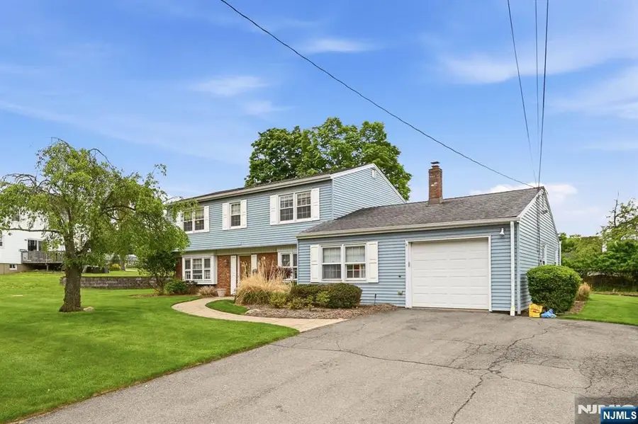 30 Whittier Lane, Oakland, NJ 07436 - #2