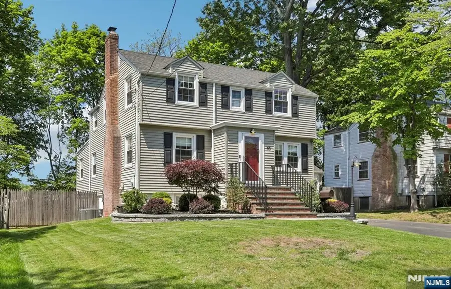 30 Sherbrooke Parkway, Livingston, NJ 07039 - #2