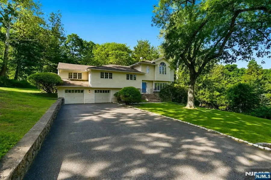 1 Winding Way, North Caldwell, NJ 07006 - #3