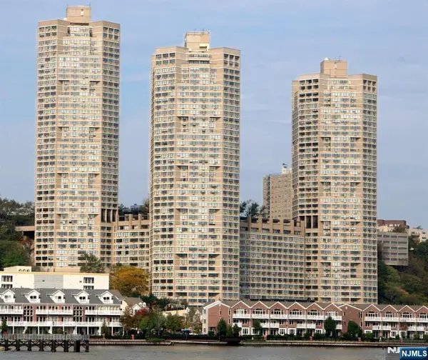 7000 Kennedy Boulevard 25F, Guttenberg, NJ 07093