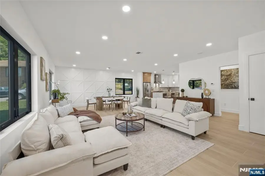 24 Richard Scott Court, North Haledon, NJ 07508 - #3