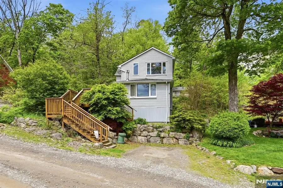 48 Goldfinch Lane, West Milford, NJ 07421 - #2